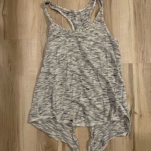 Lululemon tank size 8